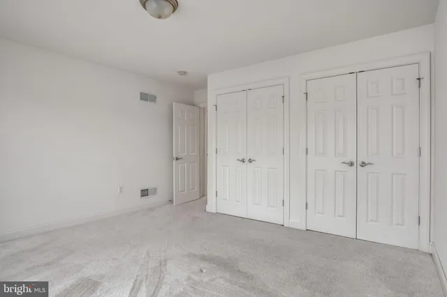 $475,000 | 6 Jamestown Square, Mechanicsburg, PA 17050