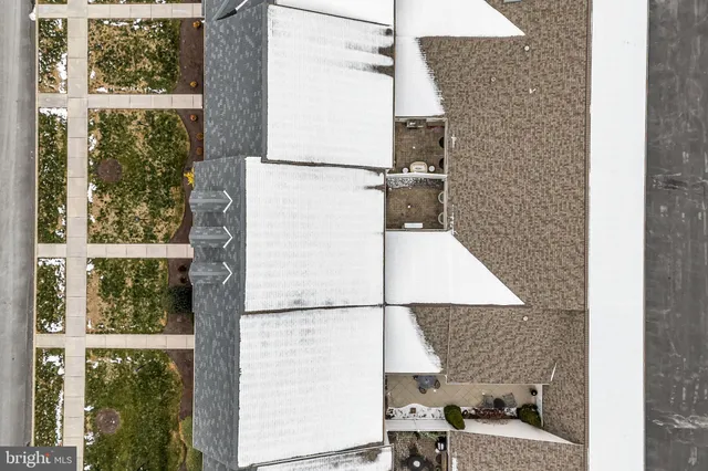 $475,000 | 6 Jamestown Square, Mechanicsburg, PA 17050