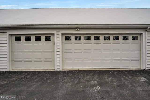 $475,000 | 6 Jamestown Square, Mechanicsburg, PA 17050