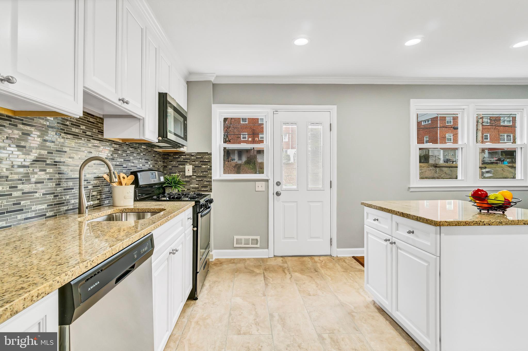 820 Reverdy Road Baltimore, MD 21212 - Photo 16 of 37 Kitchen