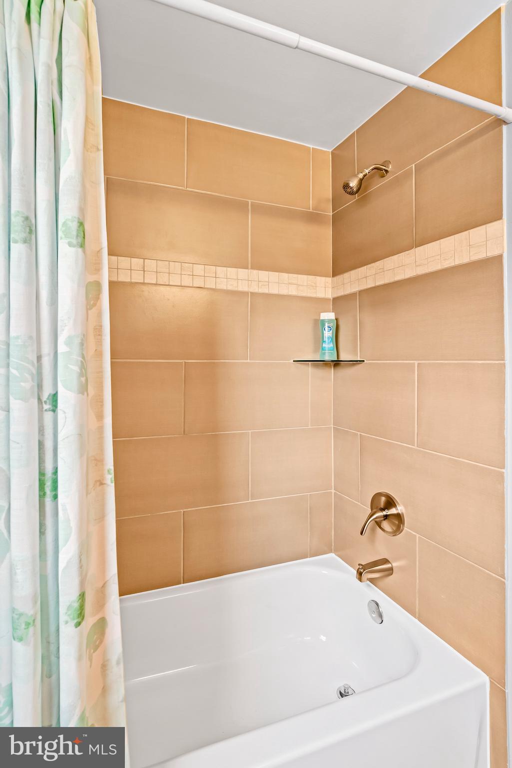 820 Reverdy Road Baltimore, MD 21212 - Photo 22 of 37 Full Bathroom