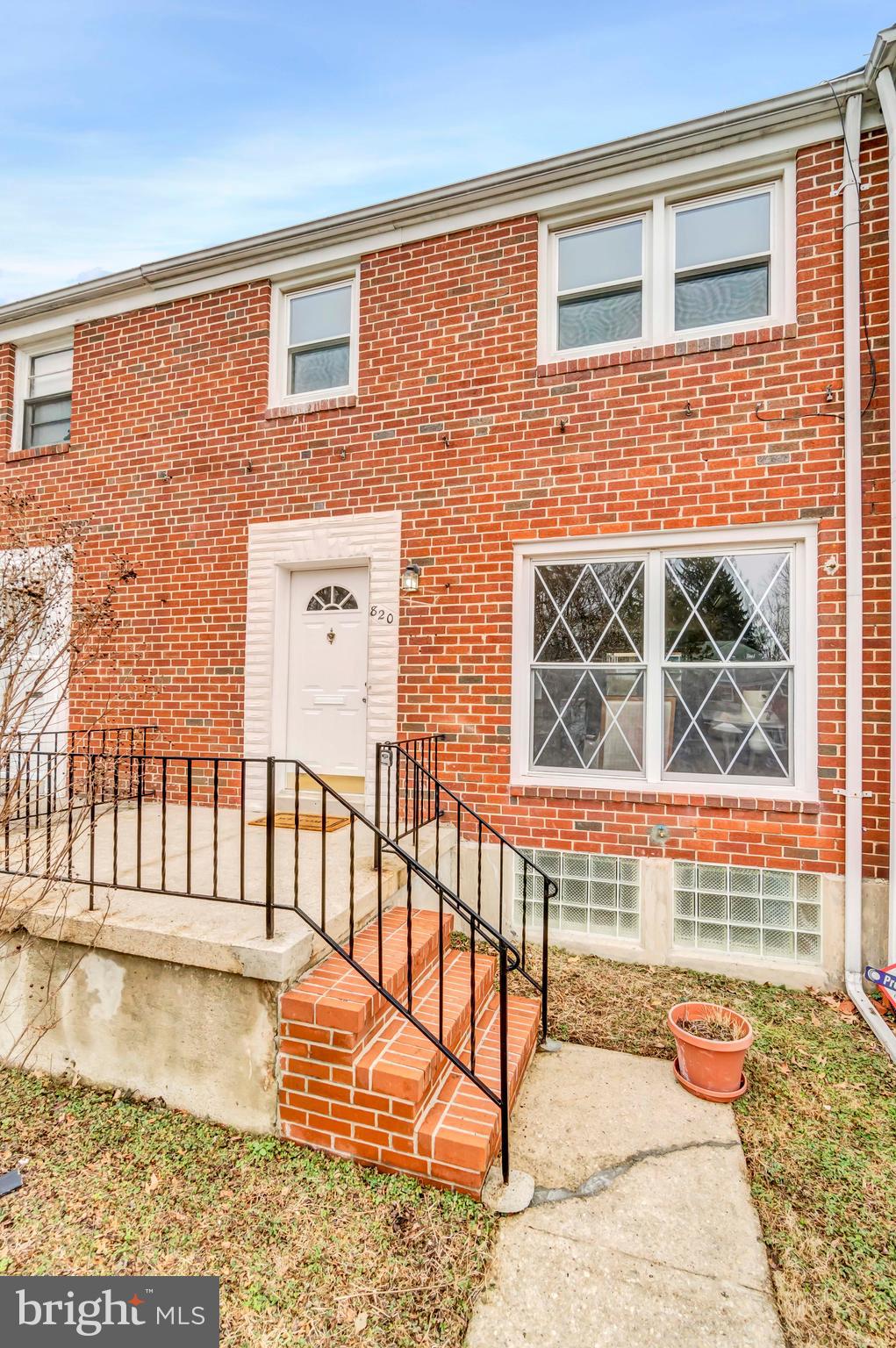 820 Reverdy Road Baltimore, MD 21212 - Photo 4 of 37 Front Exterior