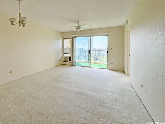 $2,595 | 3075 Ala Poha Place, Unit 1704, Honolulu, HI 96818