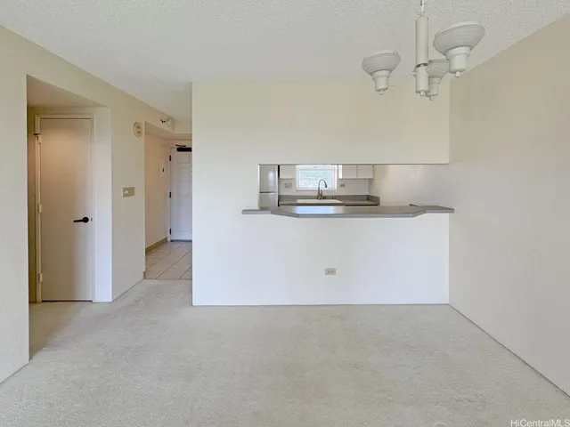 $2,595 | 3075 Ala Poha Place, Unit 1704, Honolulu, HI 96818