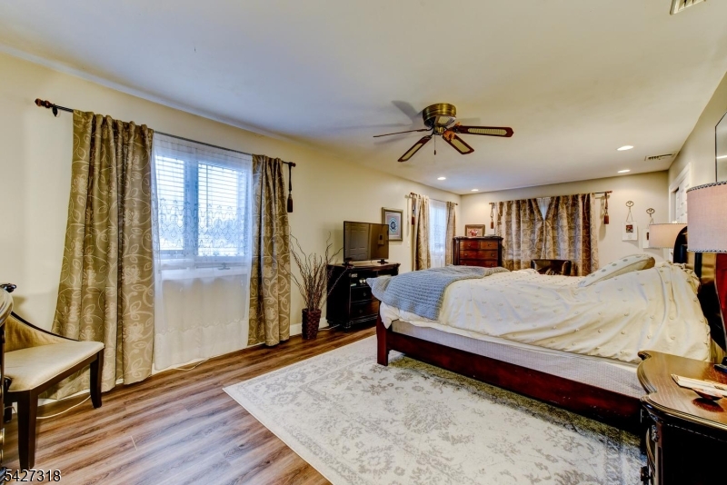 52 Ashburn Road Wayne, NJ 07470 - Photo 24 of 49