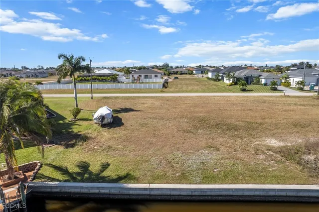 $195,000 | 1209 Northwest 33rd Avenue, Cape Coral, FL 33993