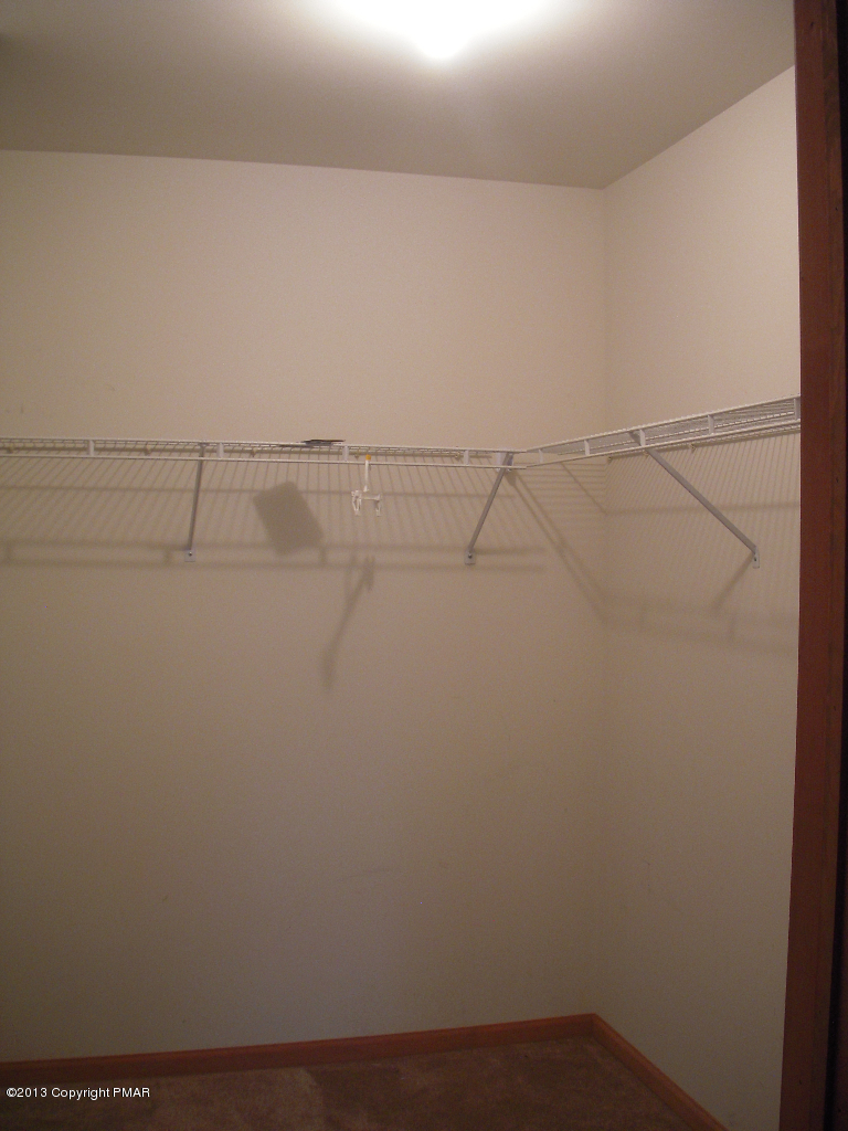1227 Salisbury Road Bushkill, PA 18324 - Photo 11 of 15