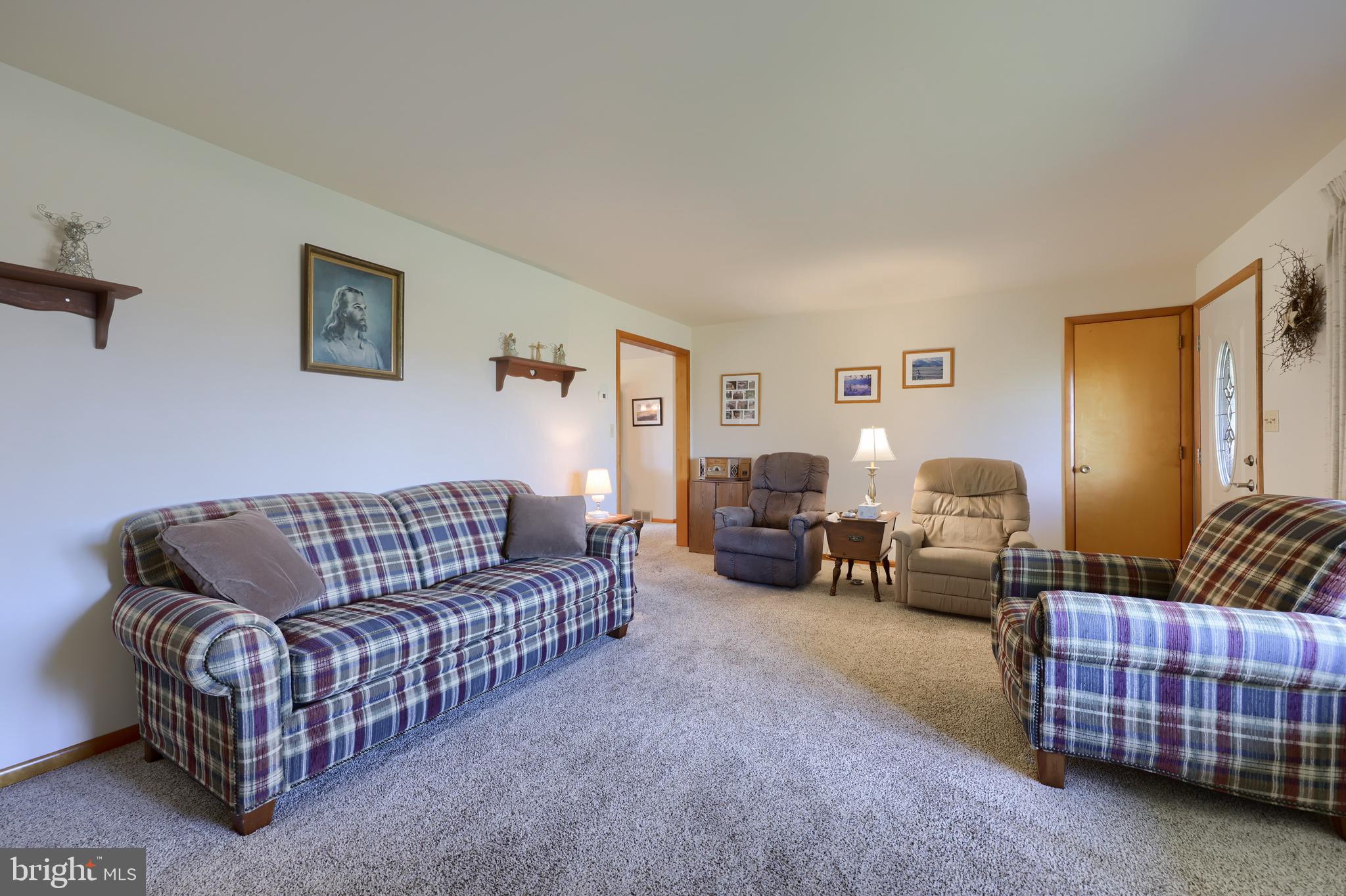 1154 Lincoln Road Lititz, PA 17543 - Photo 5 of 32