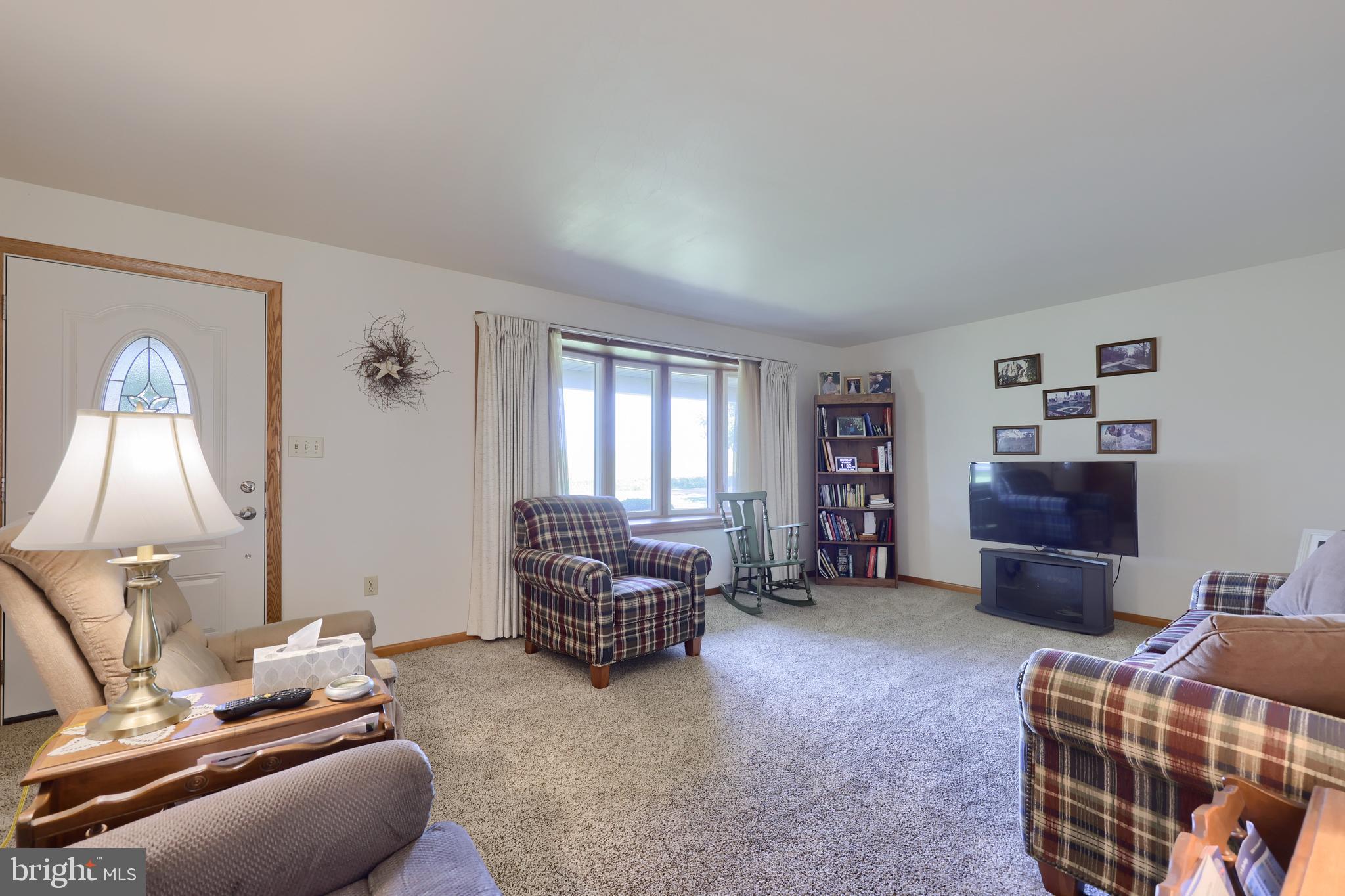 1154 Lincoln Road Lititz, PA 17543 - Photo 6 of 32