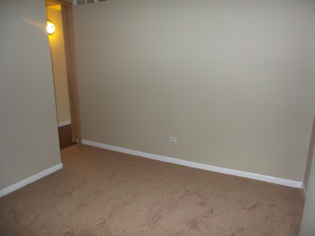 1200 West Monroe Street, Unit 803 Chicago, IL 60607 - Photo 7 of 12 a view of an empty room
