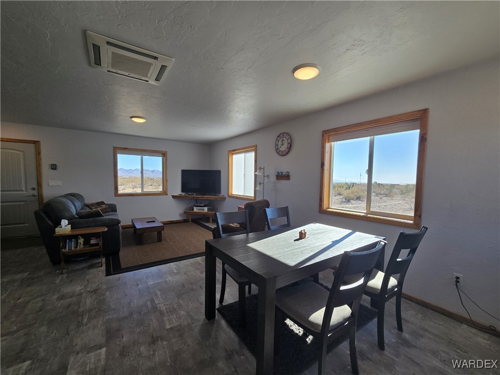 4937 Eden Road Golden Valley, AZ 86413 - Photo 38 of 97 Dining Area