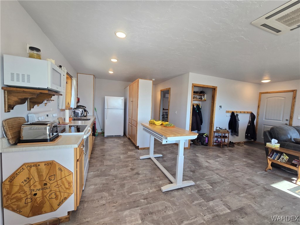 4937 Eden Road Golden Valley, AZ 86413 - Photo 44 of 97 Kitchen