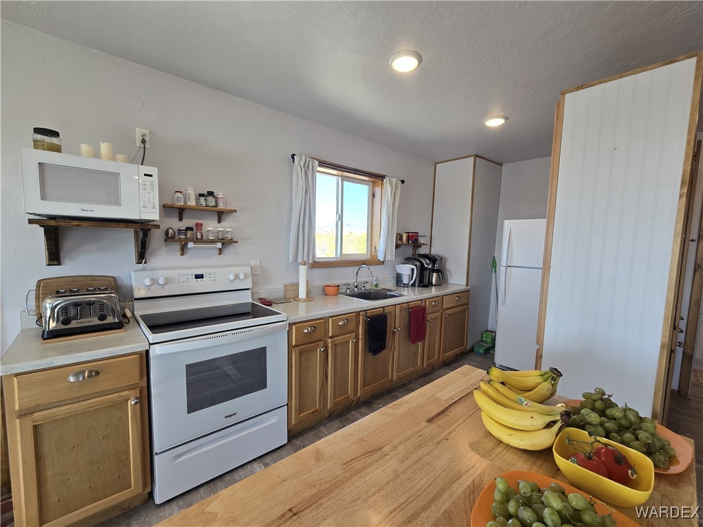 4937 Eden Road Golden Valley, AZ 86413 - Photo 52 of 97 Kitchen