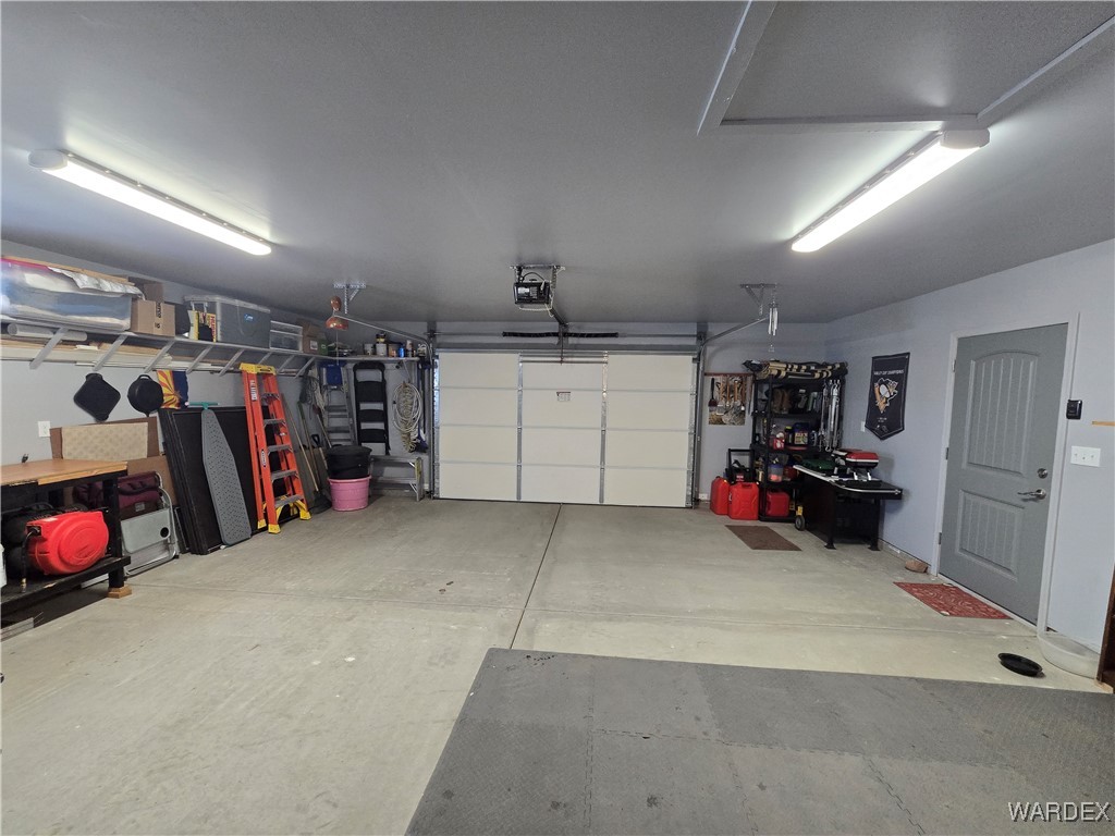 4937 Eden Road Golden Valley, AZ 86413 - Photo 69 of 97 Garage