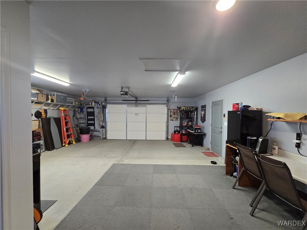 4937 Eden Road Golden Valley, AZ 86413 - Photo 78 of 97 Garage