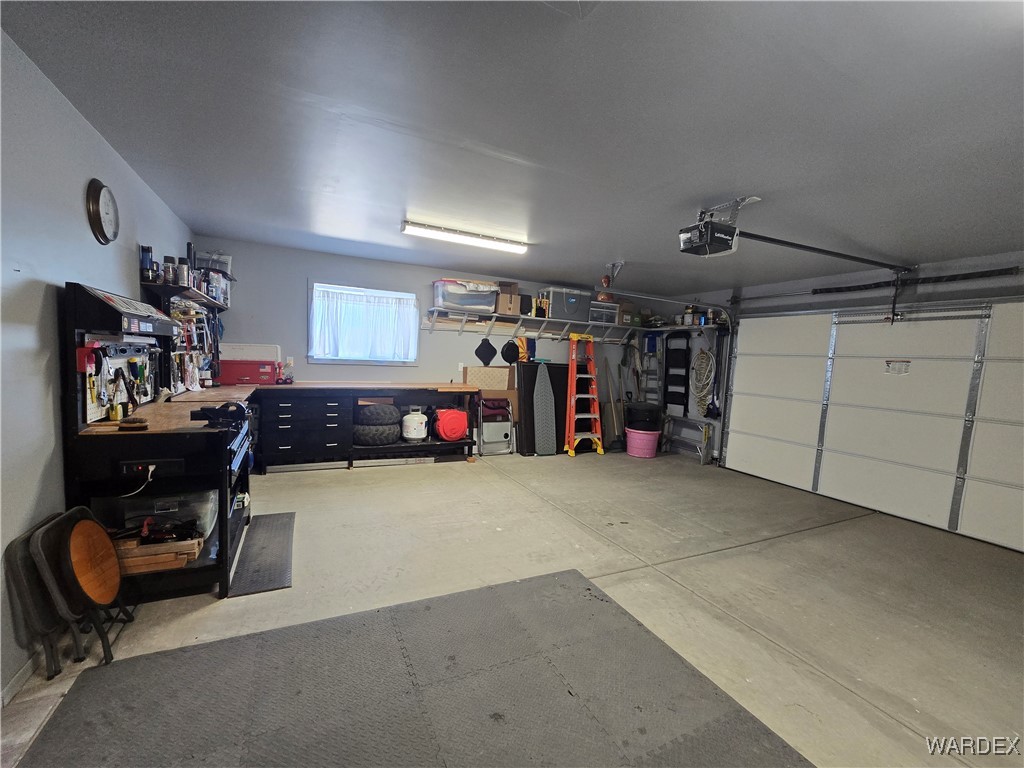 4937 Eden Road Golden Valley, AZ 86413 - Photo 80 of 97 Garage