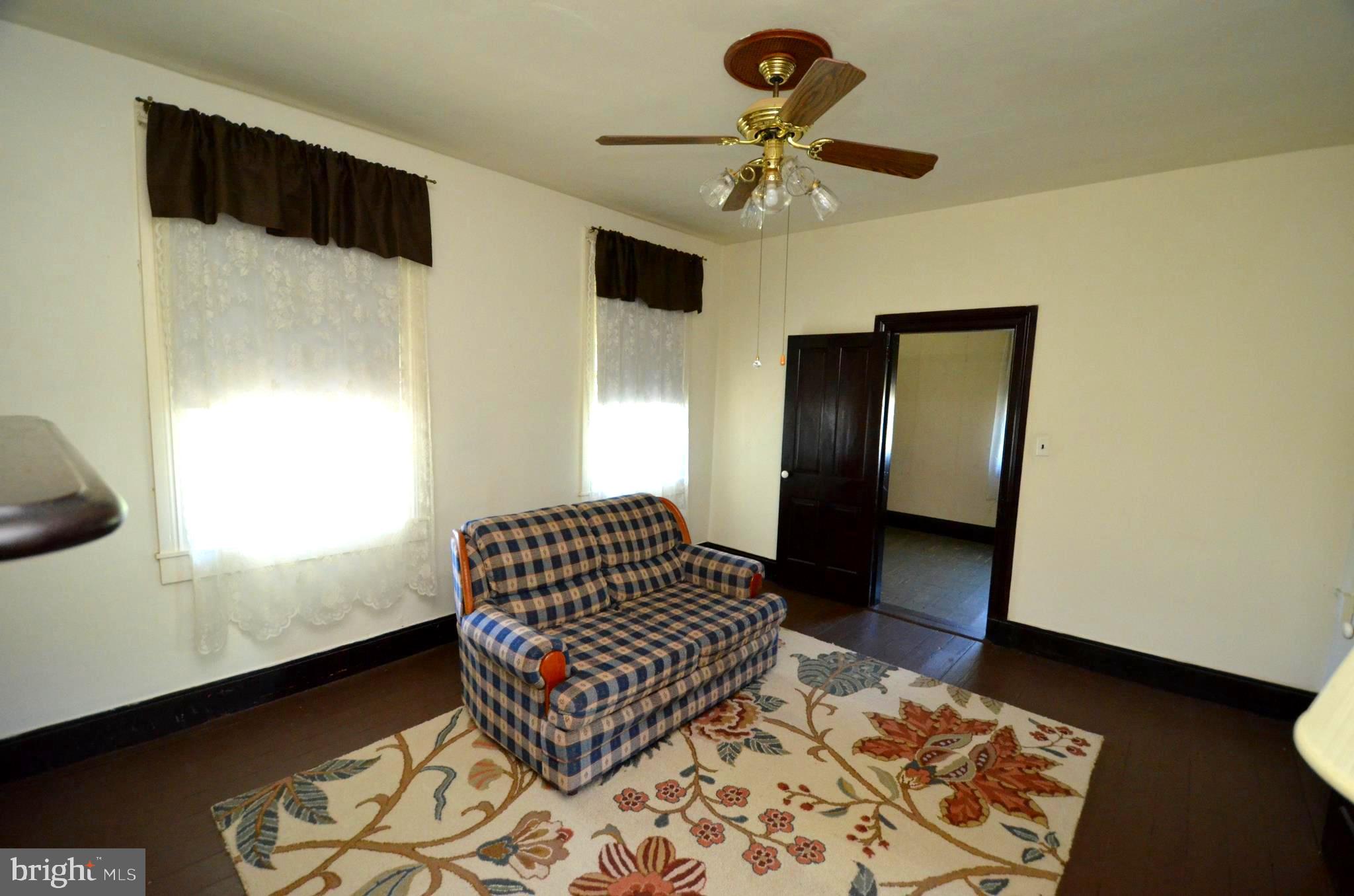 1416 Wrighton Road Lothian, MD 20711 - Photo 13 of 49 Living room