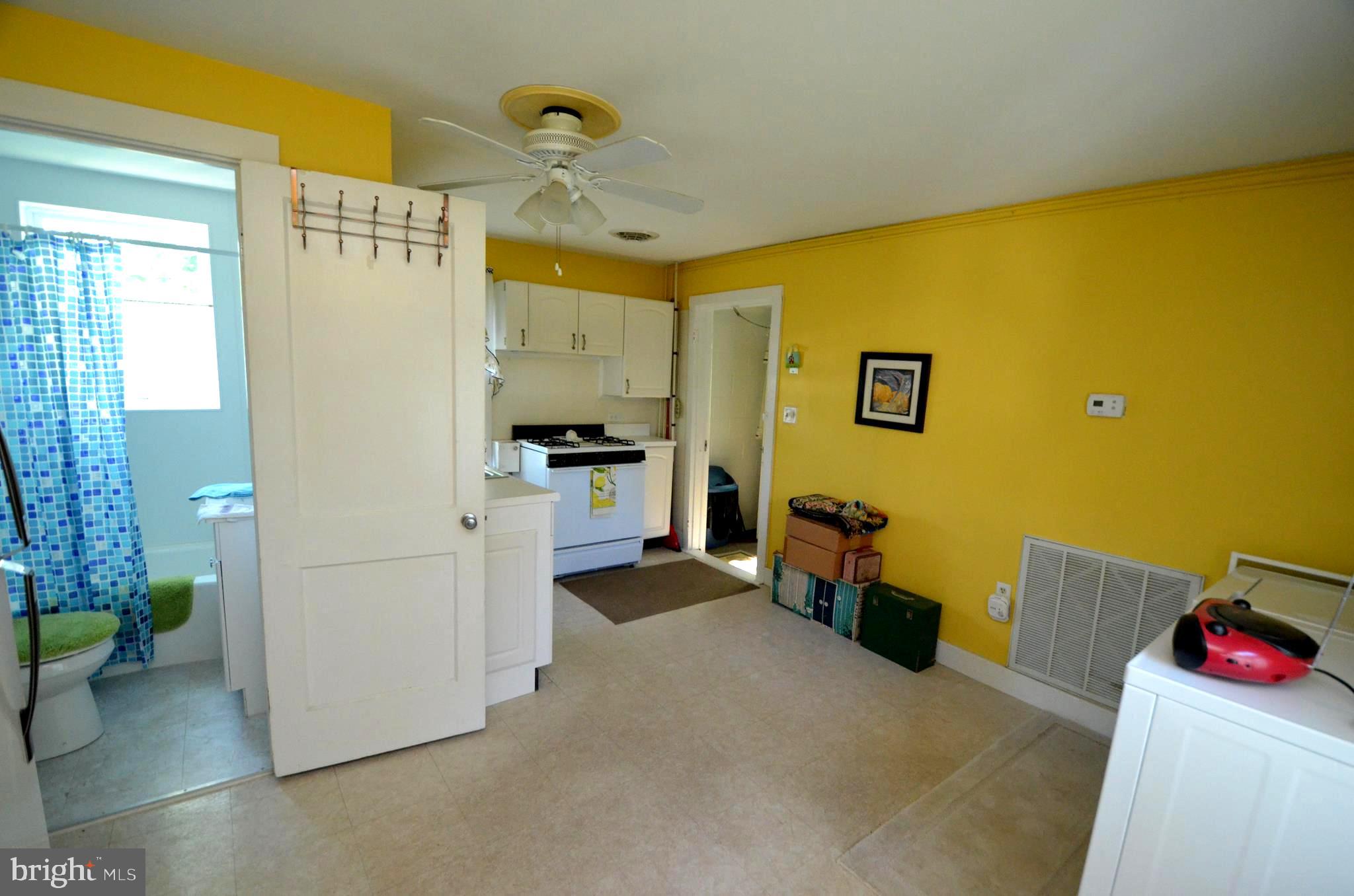 1416 Wrighton Road Lothian, MD 20711 - Photo 18 of 49 Kitchen