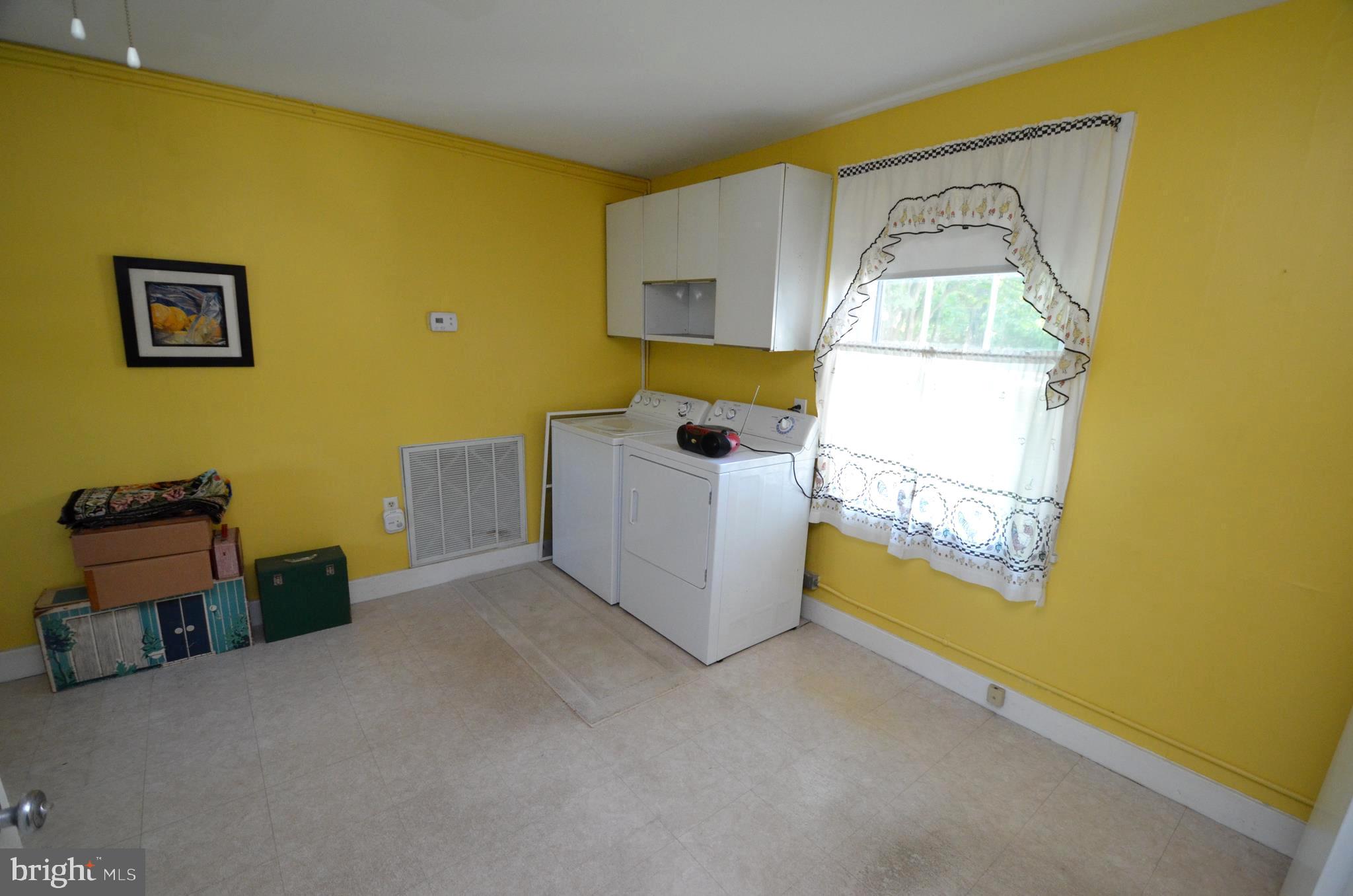 1416 Wrighton Road Lothian, MD 20711 - Photo 20 of 49 Kitchen