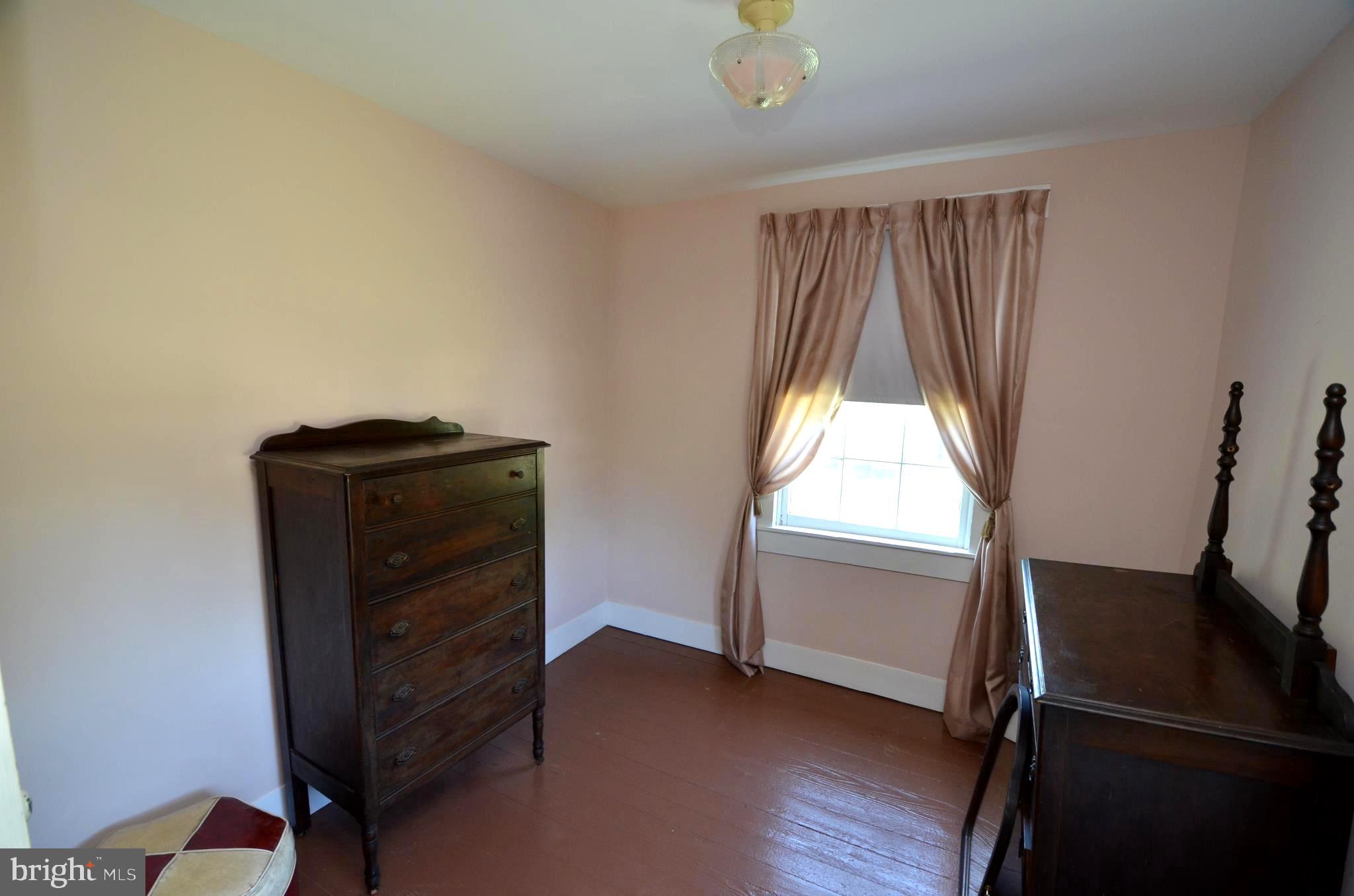 1416 Wrighton Road Lothian, MD 20711 - Photo 28 of 49 Sitting room