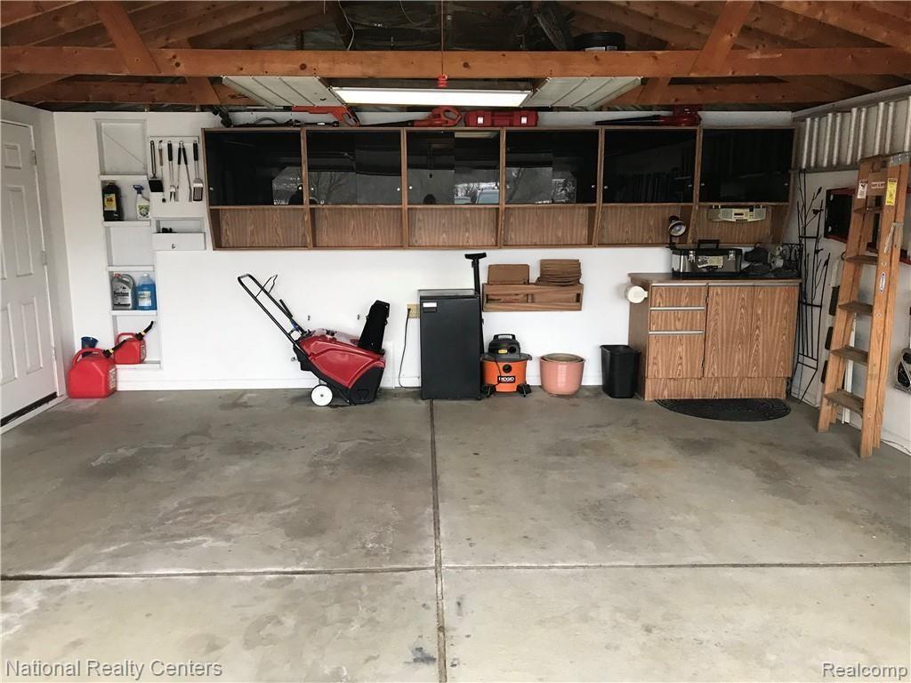 25376 Graham Road Redford, MI 48239 - Photo 32 of 40