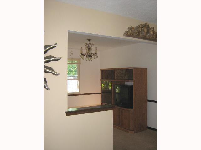5507 Cedarbush Road Columbus, OH 43229 - Photo 2 of 17 Gallery Image 2