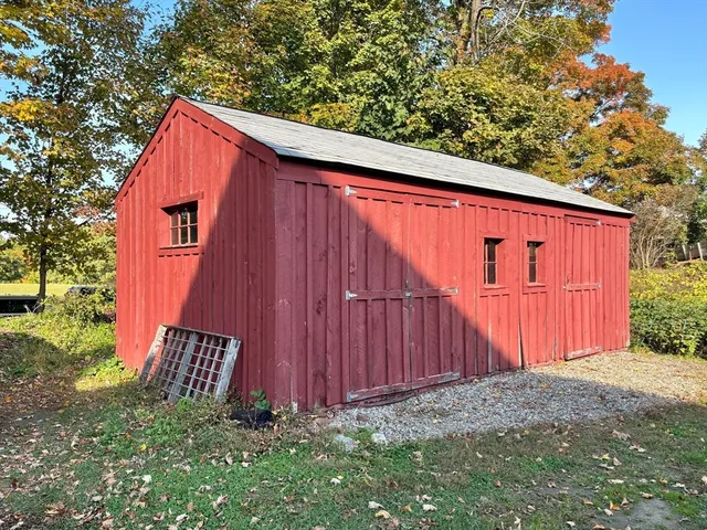 $2,250 | 527 Main Street, Unit 2, Ashfield, MA 01330