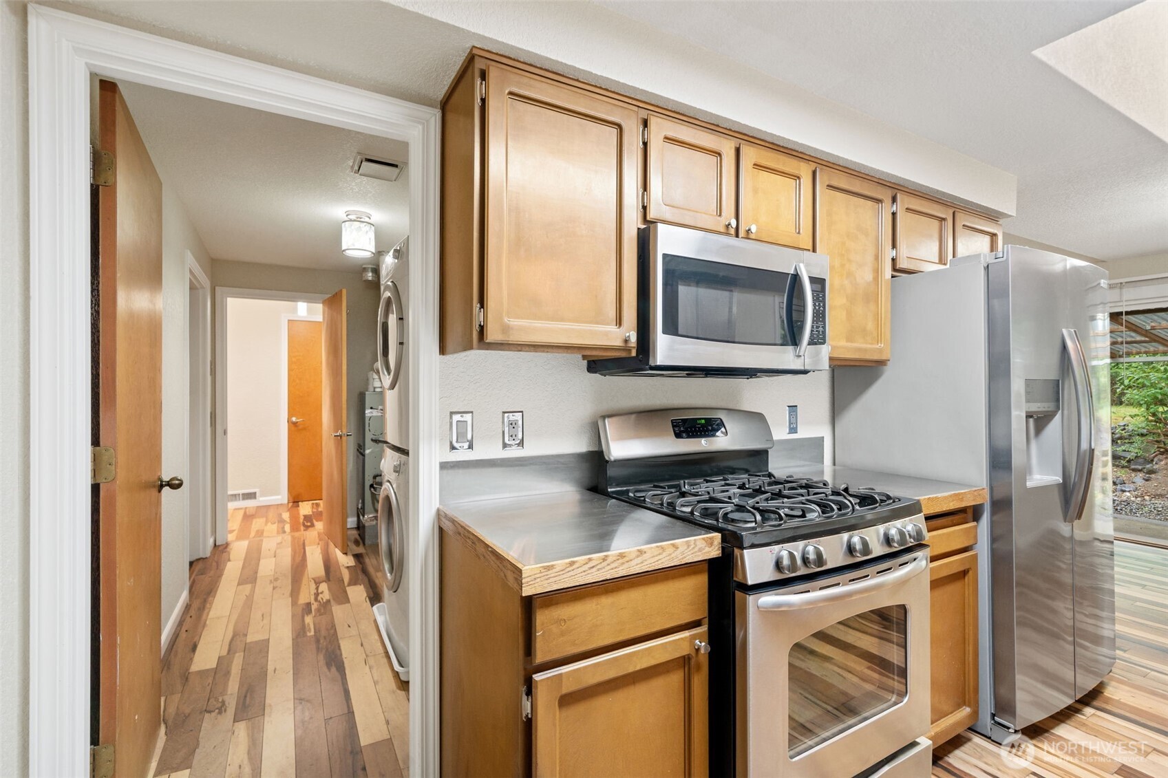 7817 Fairview Road Southwest Olympia, WA 98512 - Photo 11 of 28 Gallery Image 11