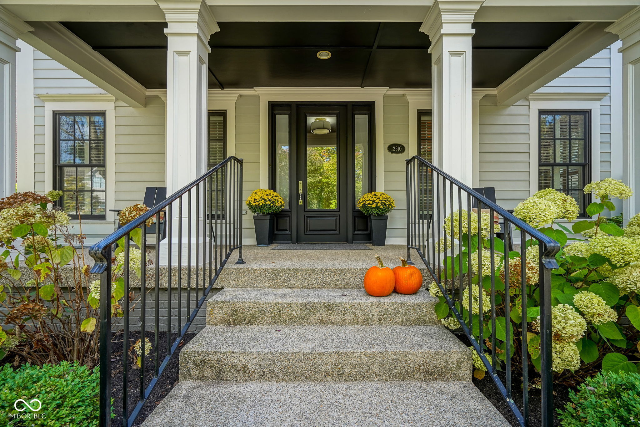 12510 Meeting House Road Carmel, IN 46032 - Photo 4 of 62 Gallery Image 4