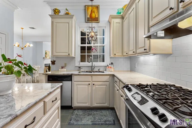 $389,000 | 7962 Wrenwood Boulevard, Unit B, Baton Rouge, LA 70809