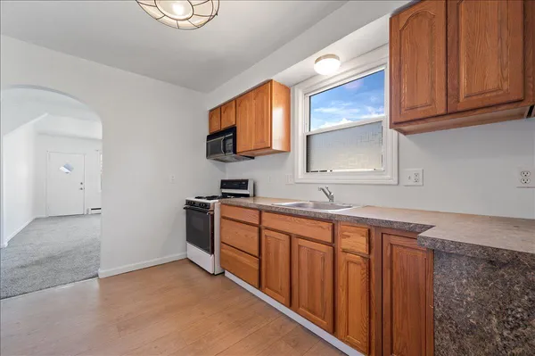 $94,900 | 12443 Georgiana Avenue, Warren, MI 48089