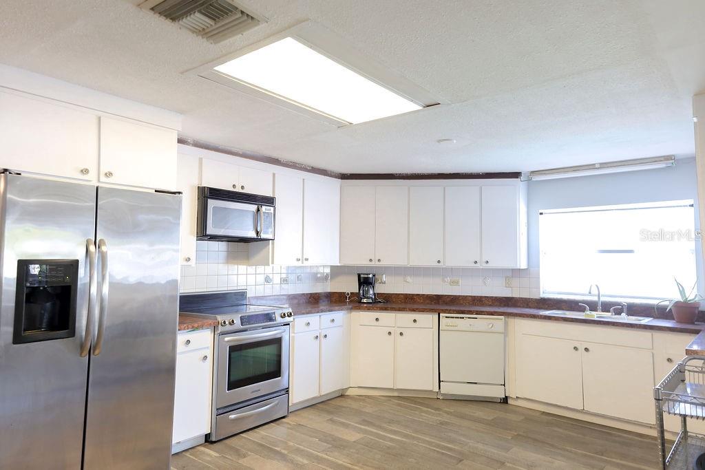 4734 Ridge Point Drive Tampa, FL 33624 - Photo 30 of 52 Gallery Image 30