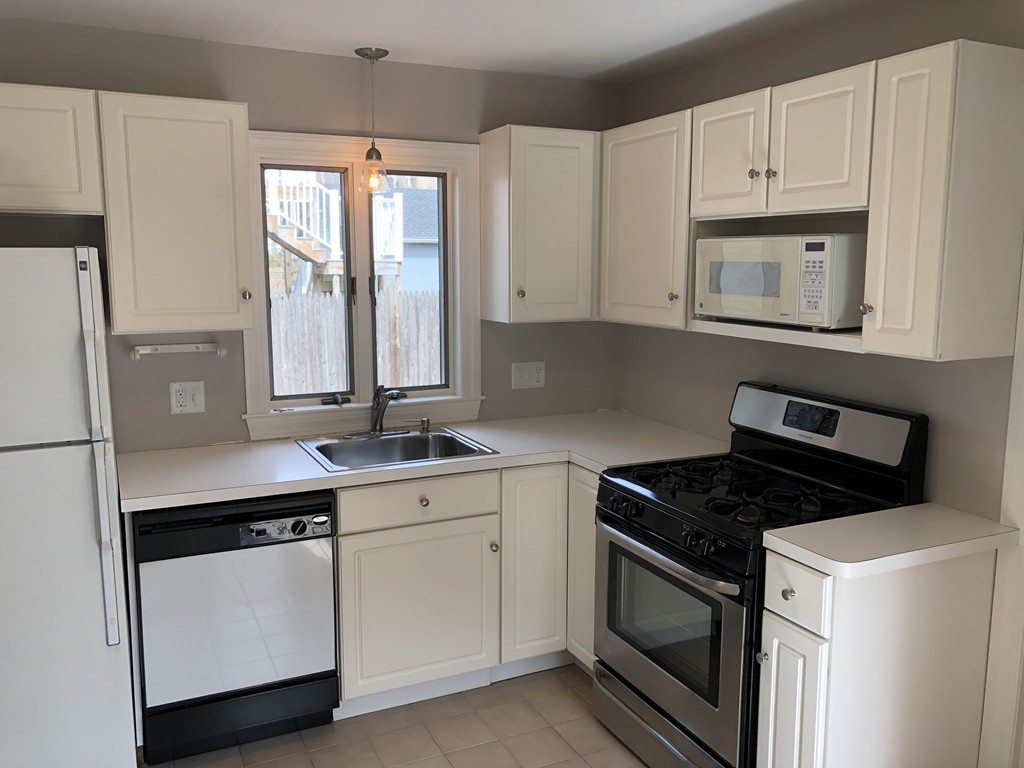 26 Pleasant Street, Unit 26 Needham, MA 02492 - Photo 15 of 19 Gallery Image 15