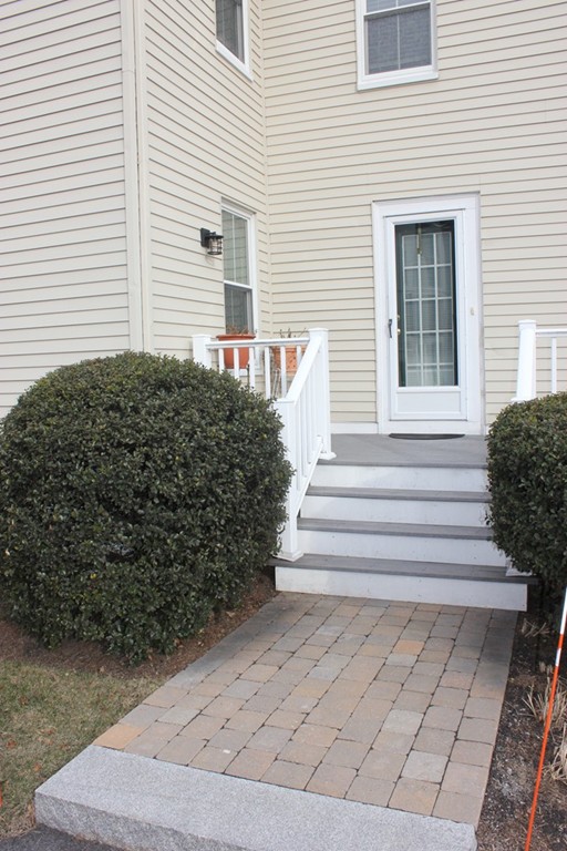 26 Pleasant Street, Unit 26 Needham, MA 02492 - Photo 3 of 19 Gallery Image 3