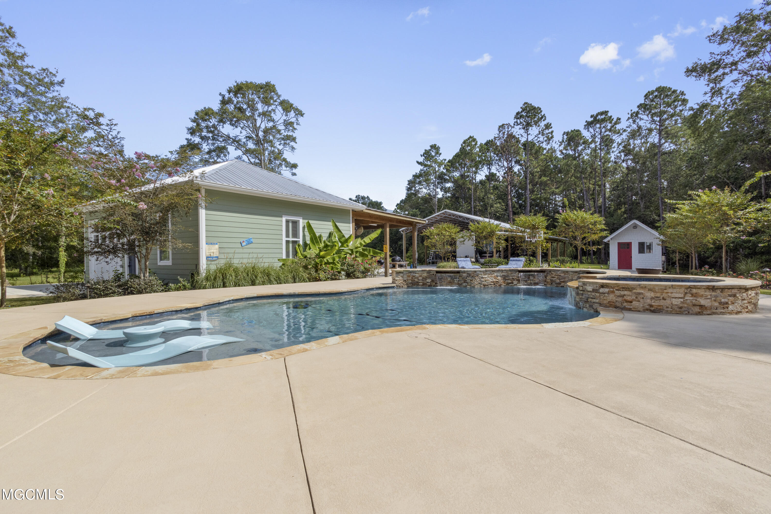 7800 Tapp Road Ocean Springs, MS 39564 - Photo 39 of 63 042