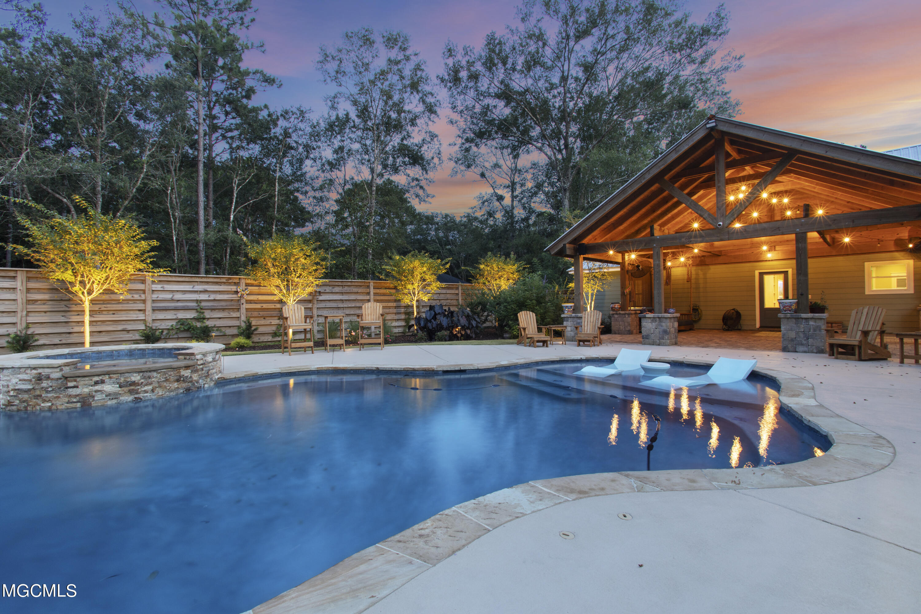 7800 Tapp Road Ocean Springs, MS 39564 - Photo 4 of 63 038