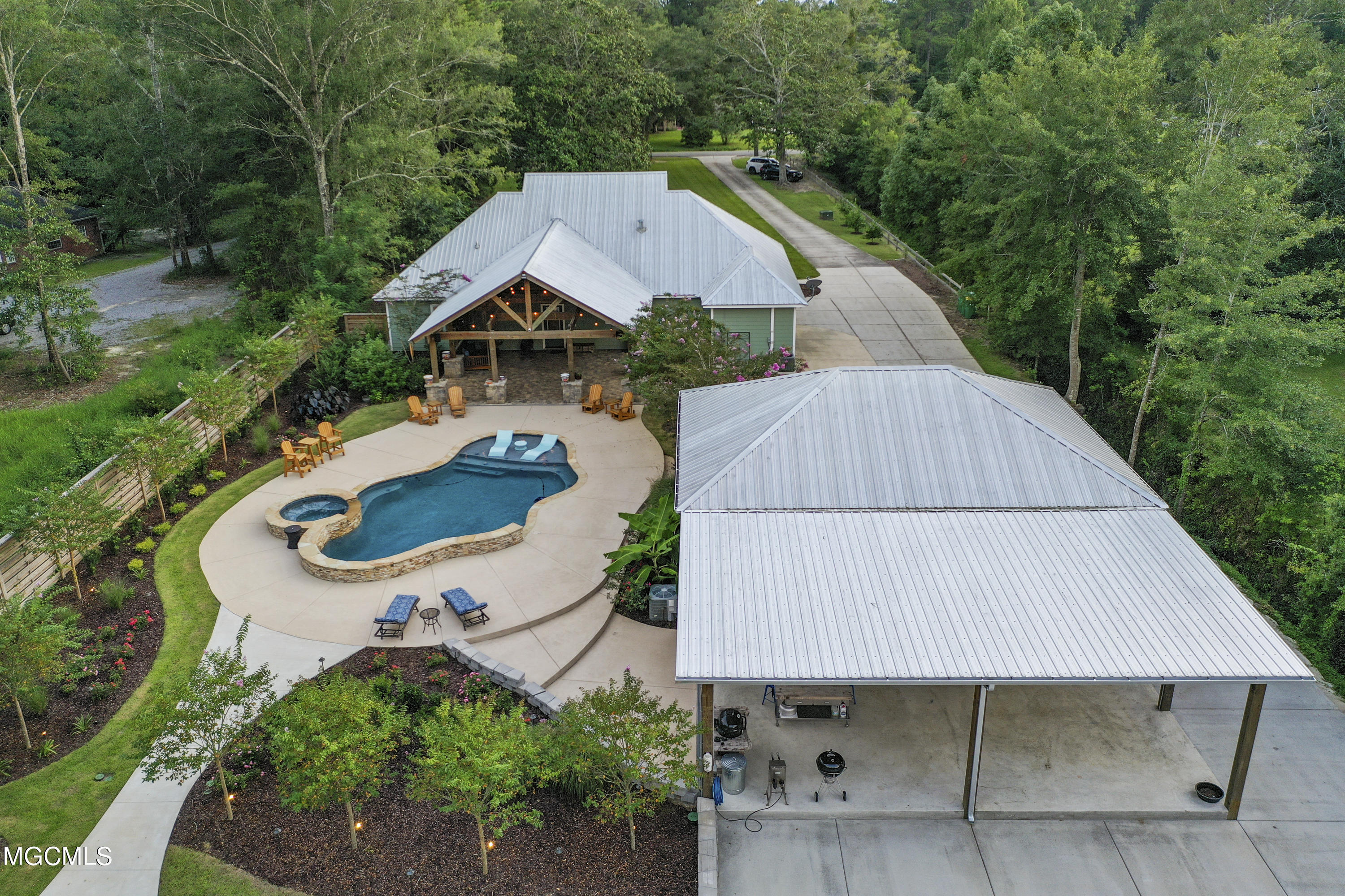 7800 Tapp Road Ocean Springs, MS 39564 - Photo 60 of 63 046