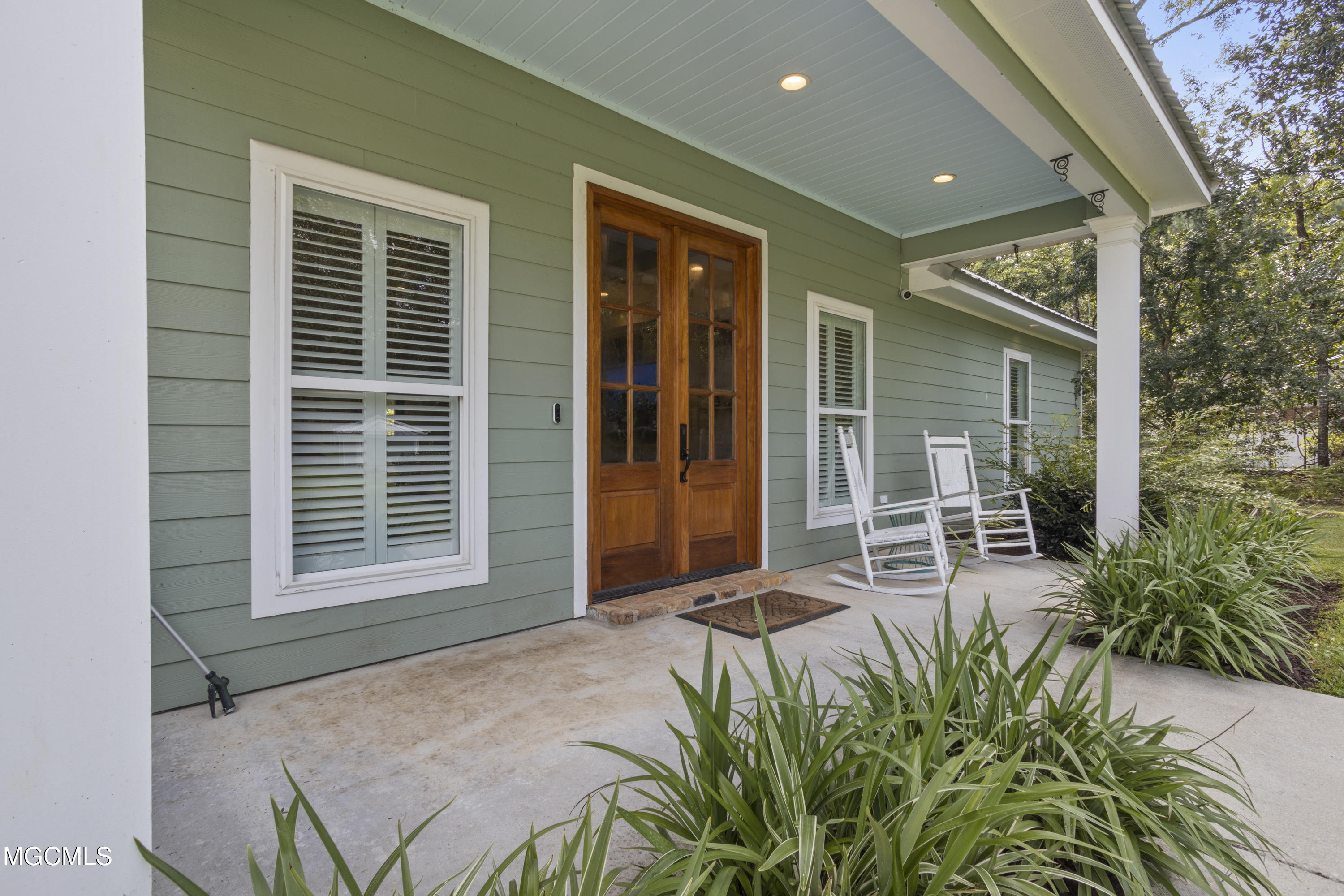 7800 Tapp Road Ocean Springs, MS 39564 - Photo 6 of 63 006