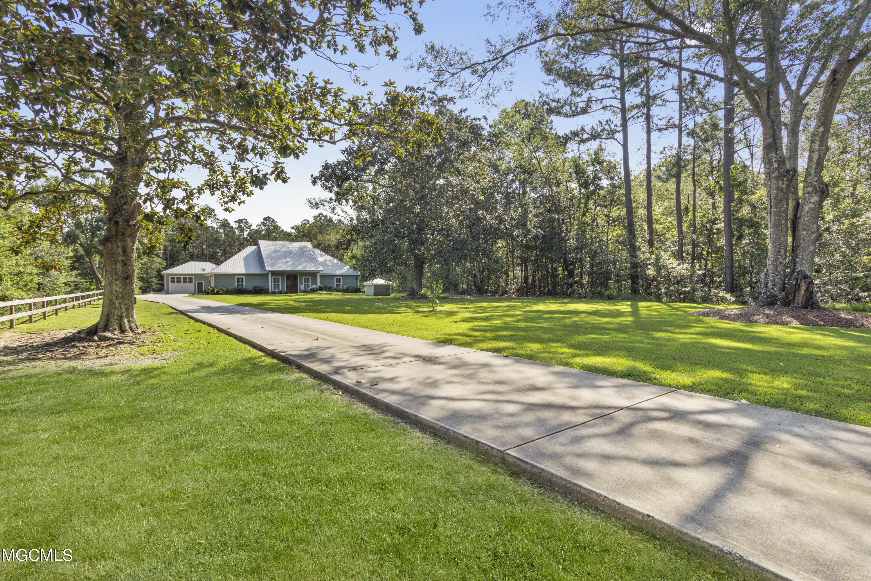 7800 Tapp Road Ocean Springs, MS 39564 - Photo 8 of 63 064