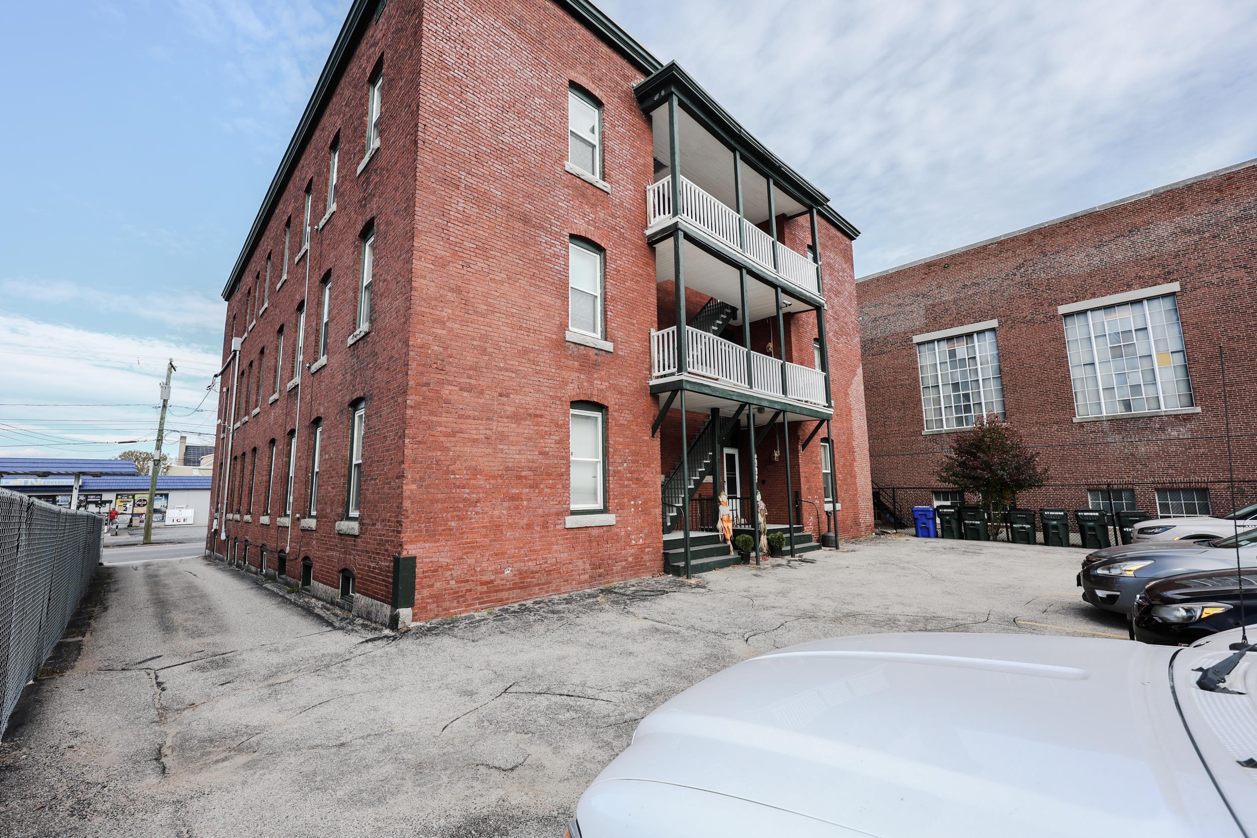 97 Bridge Street, Unit 9 Manchester, NH 03101 - Photo 33 of 35