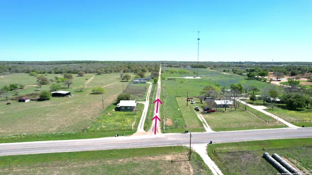 $325,000 | 13746 Farm To Market Road 539, La Vernia, TX 78121