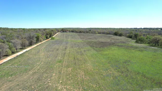 $325,000 | 13746 Farm To Market Road 539, La Vernia, TX 78121