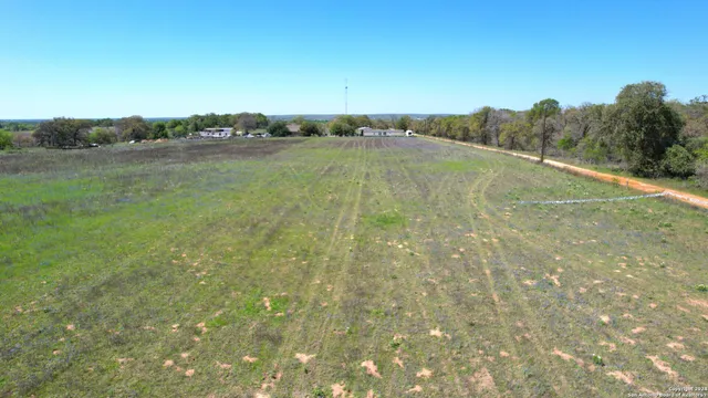$325,000 | 13746 Farm To Market Road 539, La Vernia, TX 78121