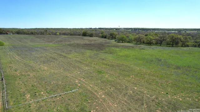 $325,000 | 13746 Farm To Market Road 539, La Vernia, TX 78121
