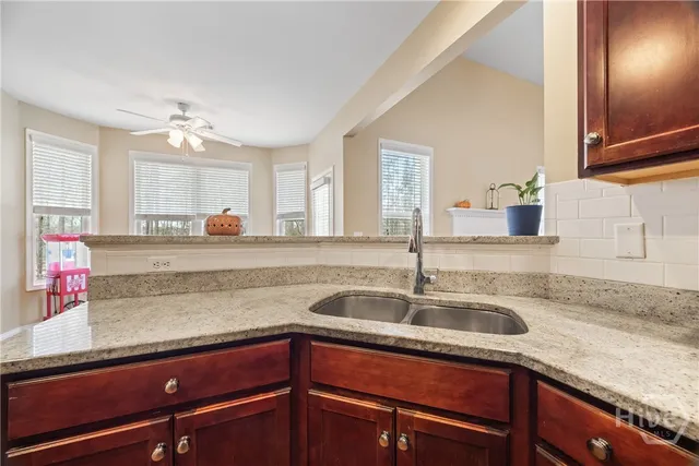 $499,900 | 82 Fennell Lane, Colbert, GA 30628