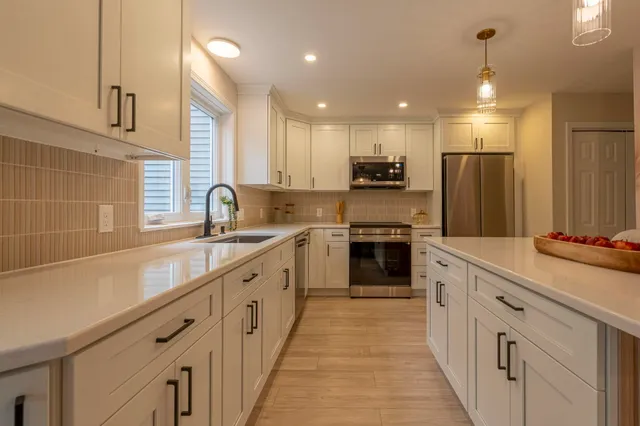 $570,000 | 16 Laurel Court, Nashua, NH 03062