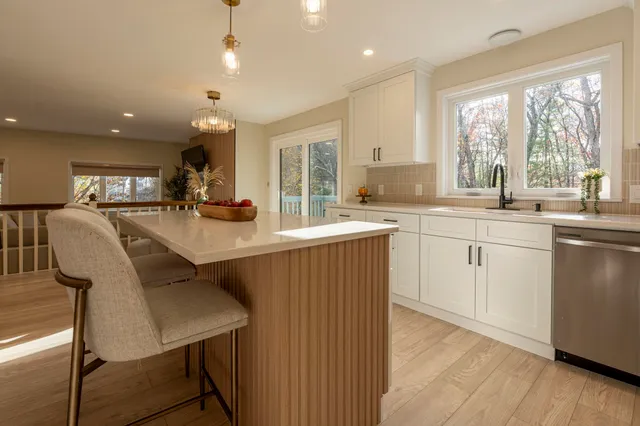 $570,000 | 16 Laurel Court, Nashua, NH 03062