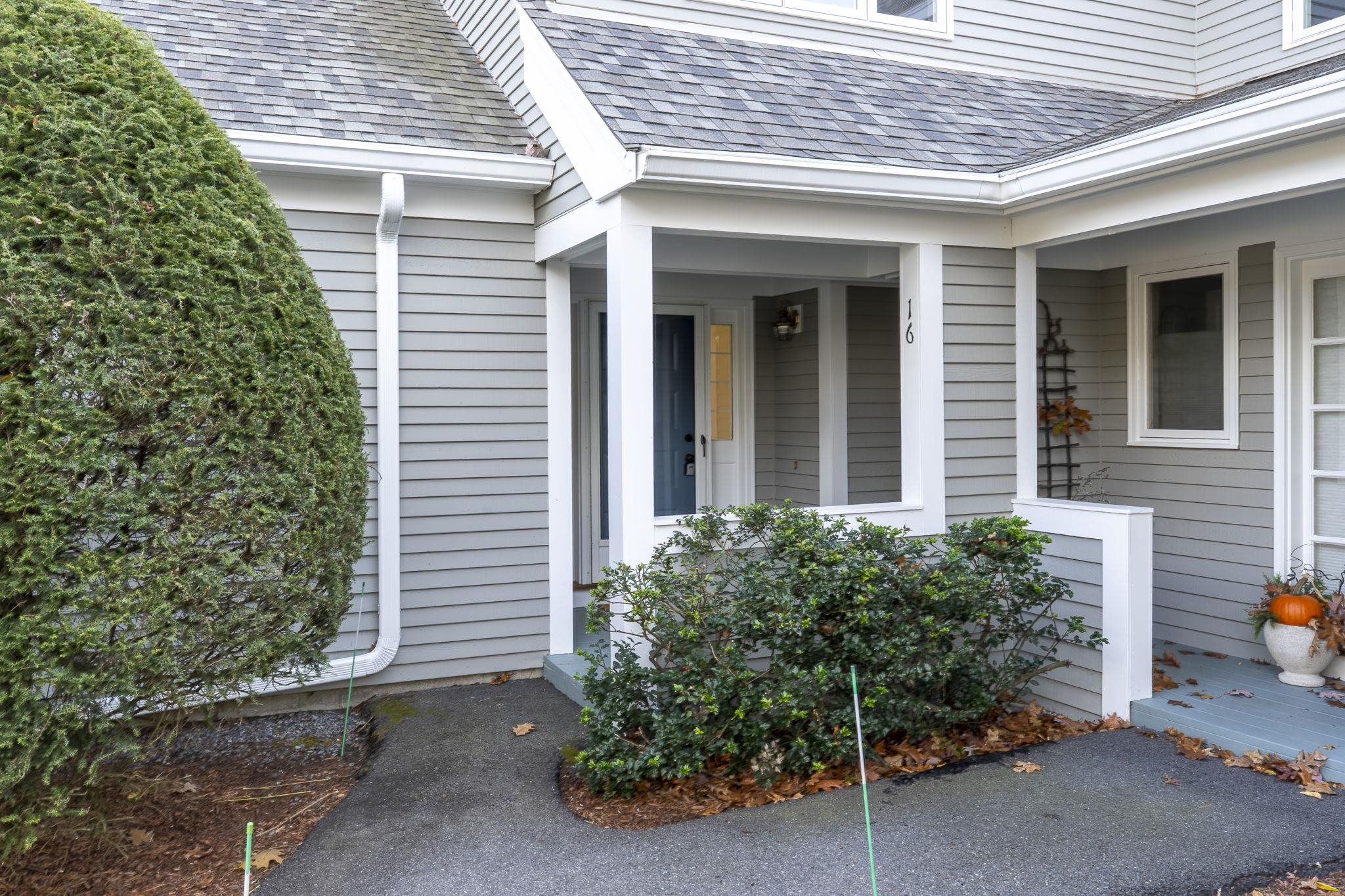 16 Laurel Court Nashua, NH 03062 - Photo 4 of 60