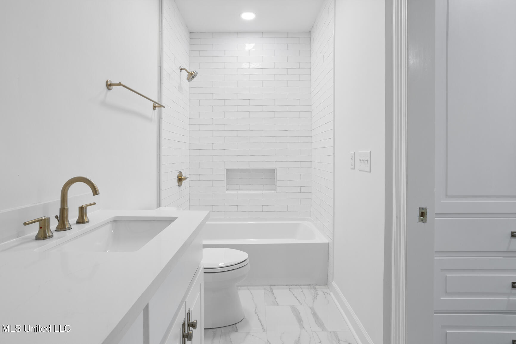 420 St Andrews Drive, Unit B23 Jackson, MS 39211 - Photo 31 of 38 420 St Andrews B2-3-33