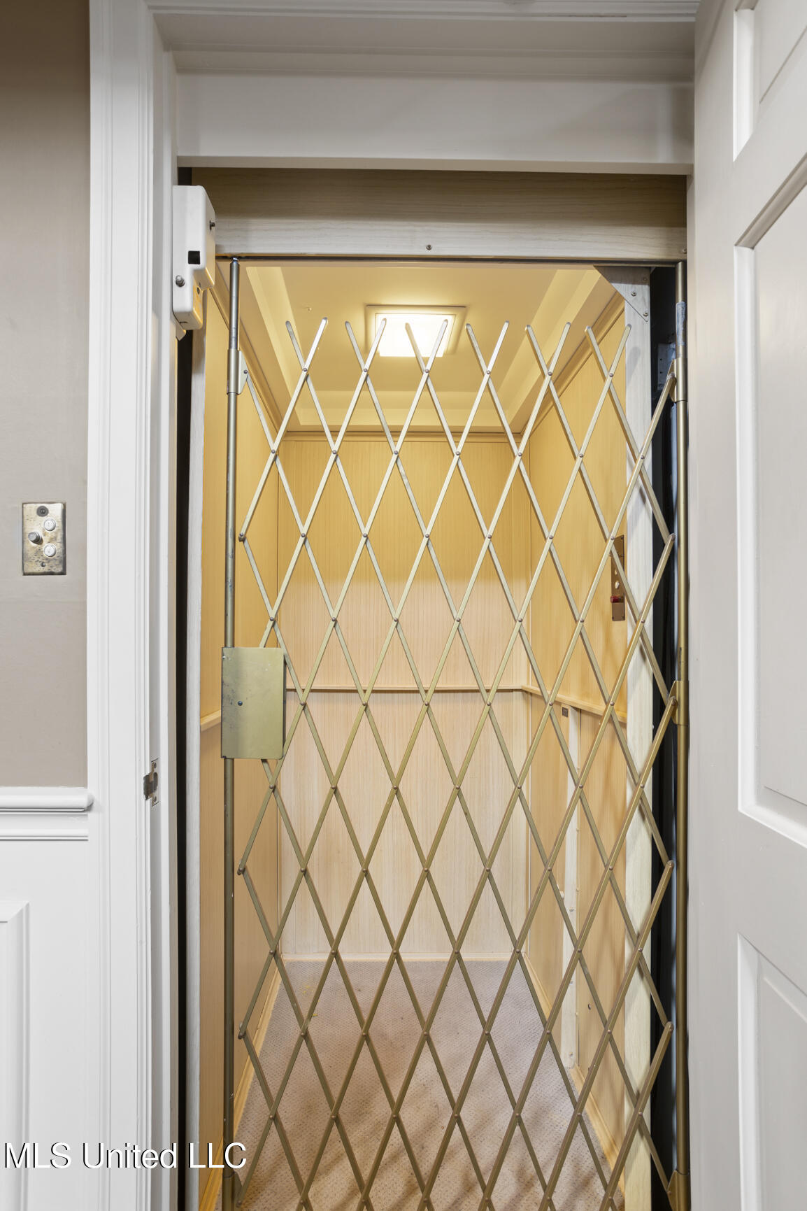 420 St Andrews Drive, Unit B23 Jackson, MS 39211 - Photo 34 of 38 420 St Andrews B2-3-34